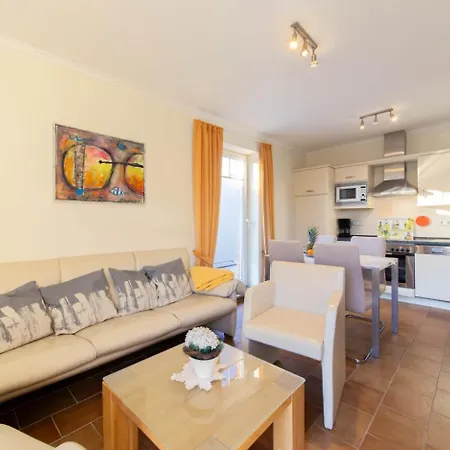 Moderne Kurparkresidenz Whg. 11 * Timmendorfer Strand